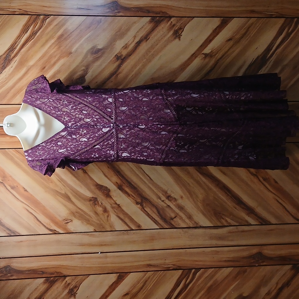 Taylor V-neck Burgundy Lace Hi-low Hem Flutter Sleeve Dress Size 14 - Picture 5 of 13